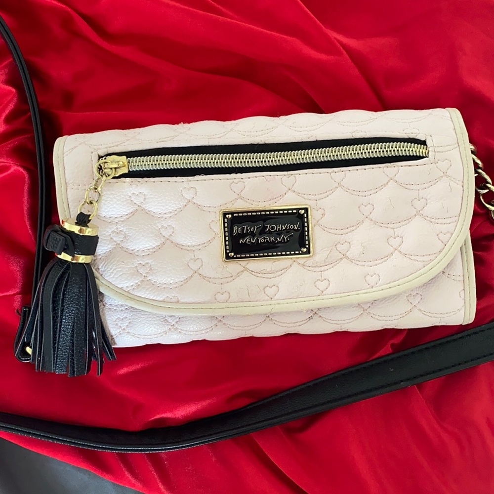 Betsy Johnson heart bag